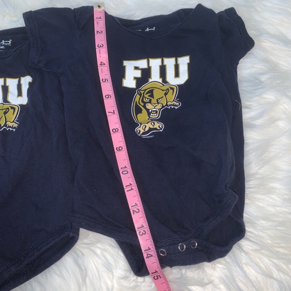 FIU onesie - unisex - Picture 5 of 5